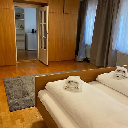 In Zentraler Lage - Nur Wenige Minuten Zum Und Stadt By Interhome Apartamento