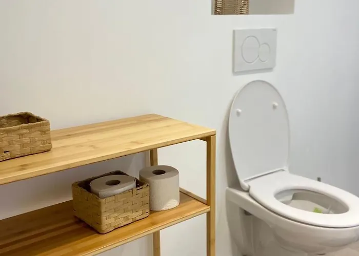 In Zentraler Lage - Nur Wenige Minuten Zum Und Stadt By Interhome Apartment Gmunden