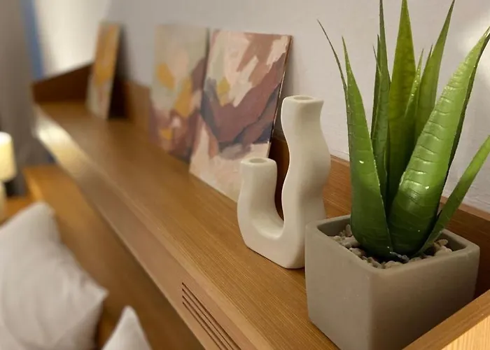 In Zentraler Lage - Nur Wenige Minuten Zum Und Stadt By Interhome Apartment *