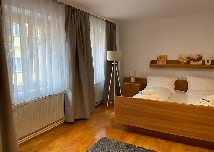 In Zentraler Lage - Nur Wenige Minuten Zum Und Stadt By Interhome * Gmunden