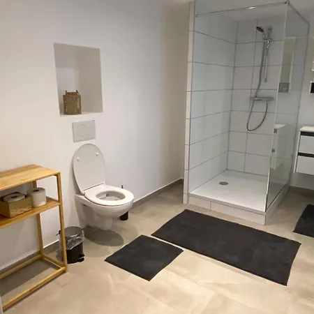 In Zentraler Lage - Nur Wenige Minuten Zum Und Stadt By Interhome Lägenhet Gmunden