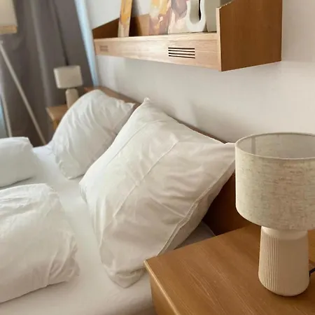 In Zentraler Lage - Nur Wenige Minuten Zum Und Stadt By Interhome Gmunden