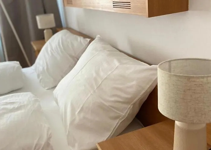 In Zentraler Lage - Nur Wenige Minuten Zum Und Stadt By Interhome Gmunden