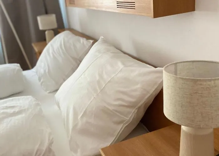 In Zentraler Lage - Nur Wenige Minuten Zum Und Stadt By Interhome Гмунден