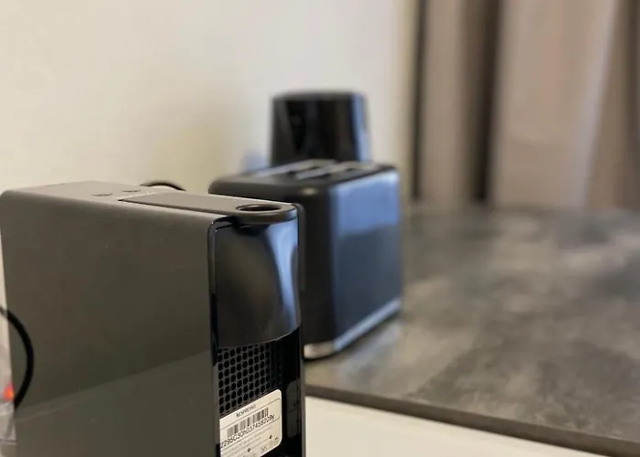 In Zentraler Lage - Nur Wenige Minuten Zum Und Stadt By Interhome *