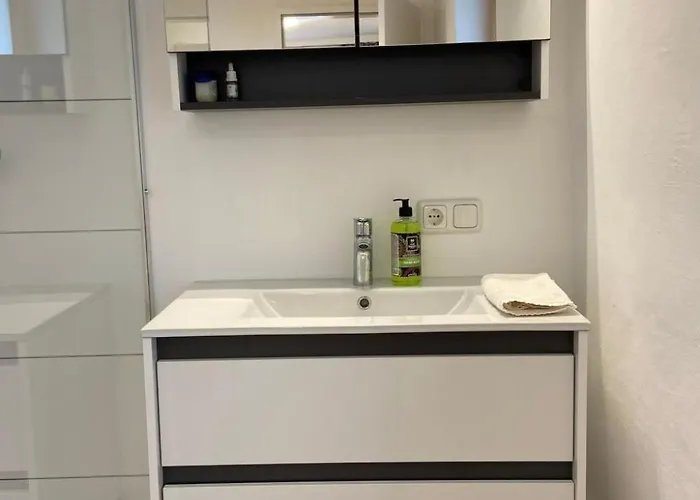 In Zentraler Lage - Nur Wenige Minuten Zum Und Stadt By Interhome * Гмунден